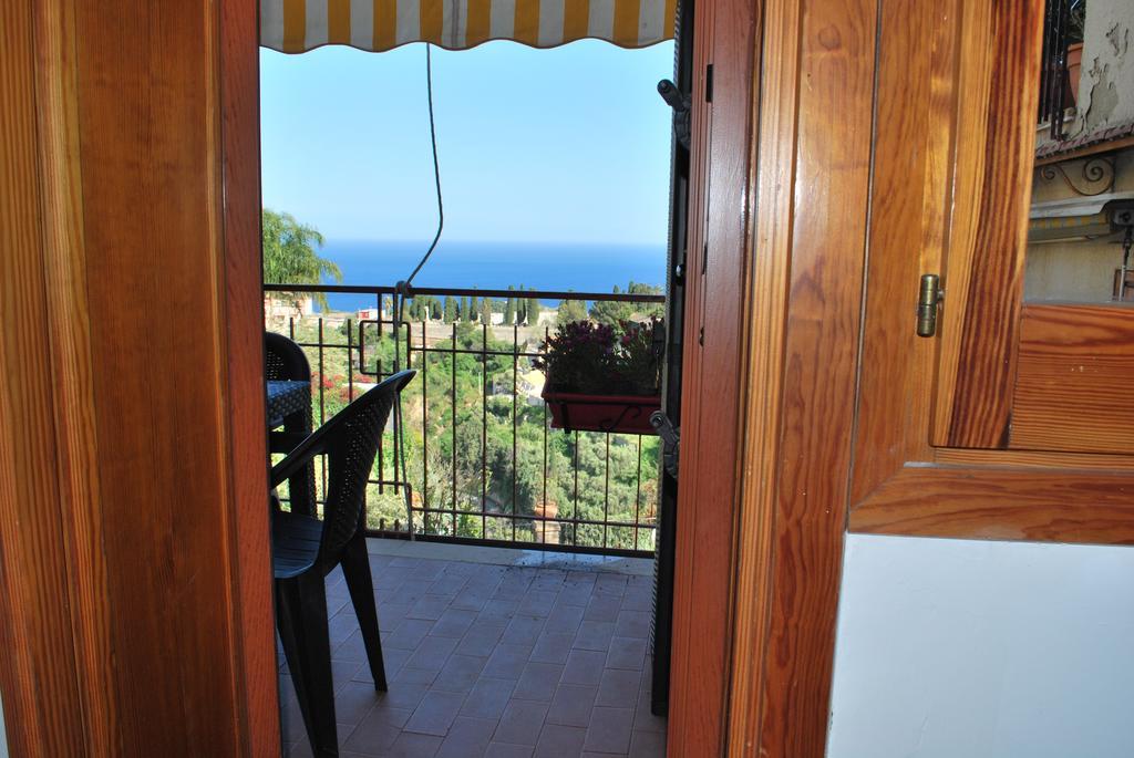 Apartamento Profumo Di Lavanda Taormina Exterior foto